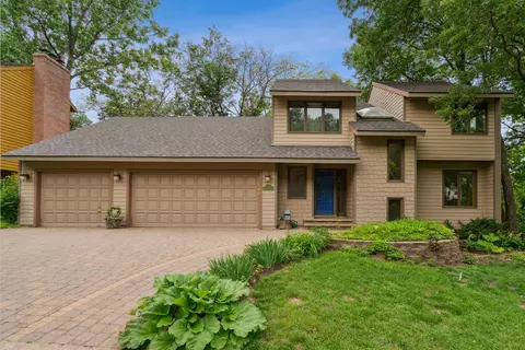 8032 Telegraph Rd, Bloomington, MN 55438