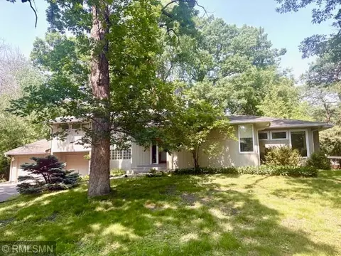13708 Wood Ln, Minnetonka, MN 55305