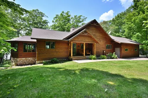 w1213 Nice Lake Road, Birchwood, WI 54817