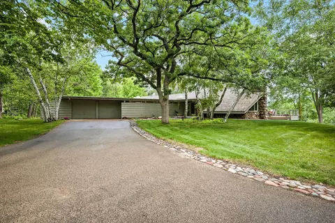 1680 Blackhawk Cv, Eagan, MN 55122