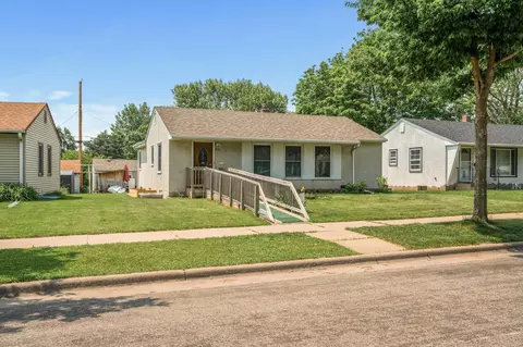 1680 Iowa Ave E, Saint Paul, MN 55106