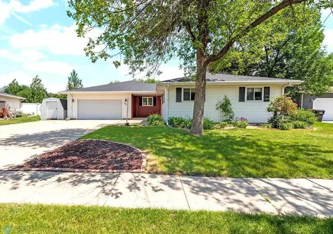 521 9th St W, West Fargo, ND 58078