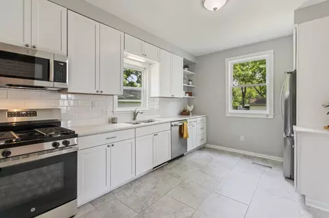 Kitchen - 810 7th St NW, Faribault, MN 55021 photo 2 of 4