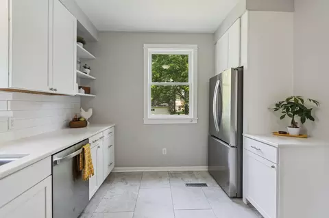 Kitchen - 810 7th St NW, Faribault, MN 55021 photo 4 of 4