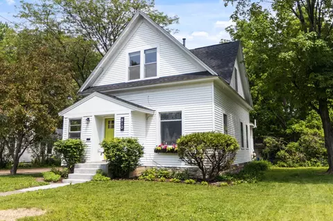 Exterior - 810 7th St NW, Faribault, MN 55021 photo 3 of 8