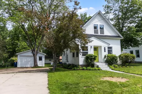 Exterior - 810 7th St NW, Faribault, MN 55021 photo 5 of 8