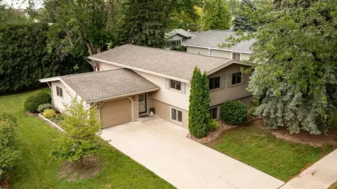 2407 27th Ave NW, Rochester, MN 55901