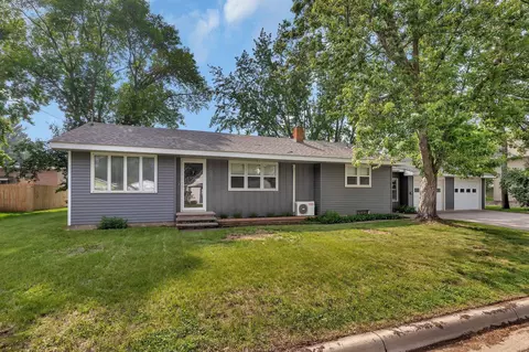 109 1st Ave SE, Saint Joseph, MN 56374