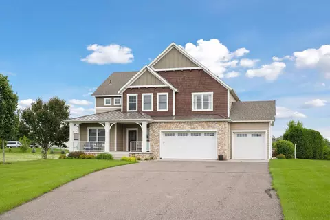 21804 Majestic Dr, Saint Augusta, MN 55320