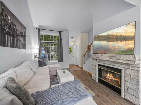 597 Mission Hills Way W, Chanhassen, MN 55317