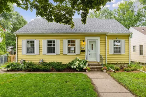 117 17th Ave N, Hopkins, MN 55343