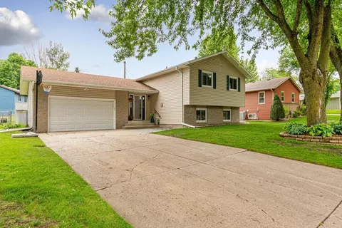 2115 3rd Ave NE, Owatonna, MN 55060