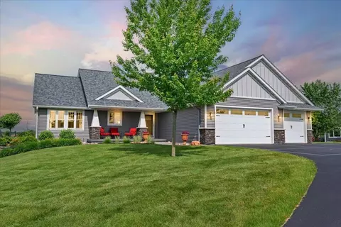 858 Dorwin Rd, Hudson, WI 54016