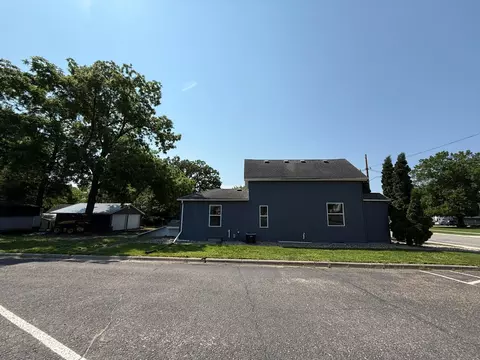 Exterior - 540 N 1 St, Dassel, MN 55325 photo 4 of 6