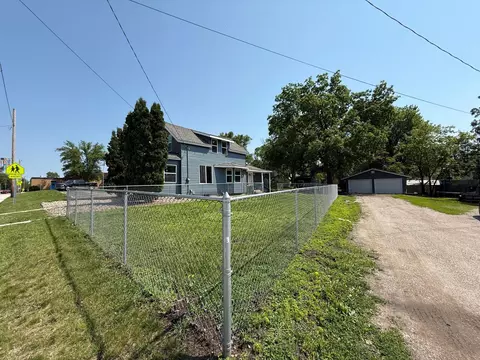 Exterior - 540 N 1 St, Dassel, MN 55325 photo 5 of 6