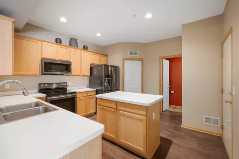 1471 111th Dr NE #B, Blaine, MN 55449