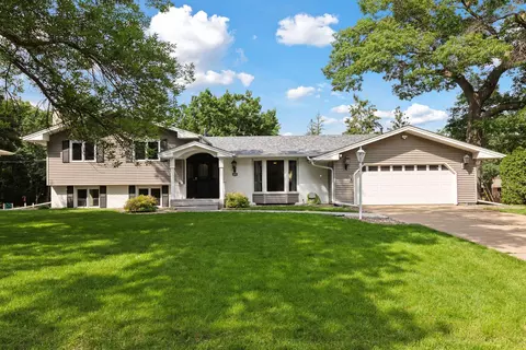 2125 Innsbruck Pkwy, Columbia Heights, MN 55421