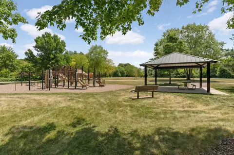4189 Countryside Dr, Eagan, MN 55123 photo 44