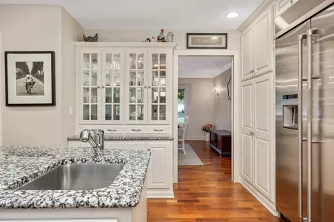 4189 Countryside Dr, Eagan, MN 55123 photo 4