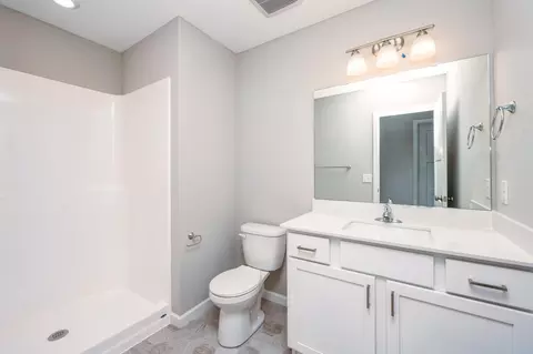 Bath - 2601 Arbor Dr, Buffalo, MN 55313 photo 3 of 3