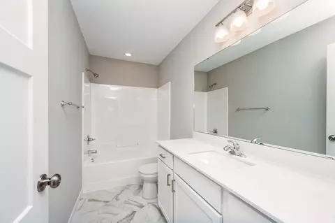 Bath - 2601 Arbor Dr, Buffalo, MN 55313 photo 1 of 3