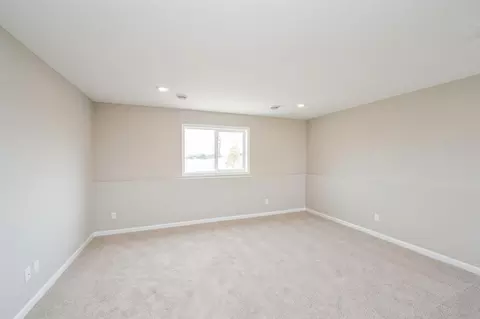 Bedroom - 2601 Arbor Dr, Buffalo, MN 55313 photo 4 of 6