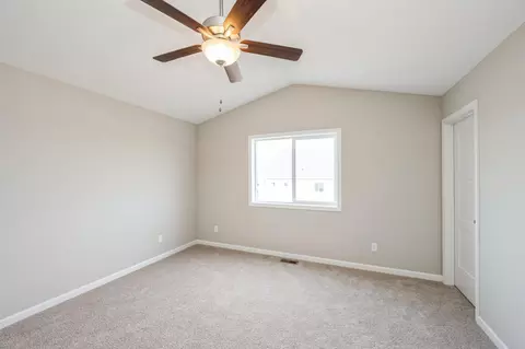 Bedroom - 2601 Arbor Dr, Buffalo, MN 55313 photo 2 of 6