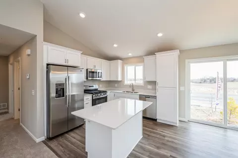 Kitchen - 2601 Arbor Dr, Buffalo, MN 55313 photo 3 of 4