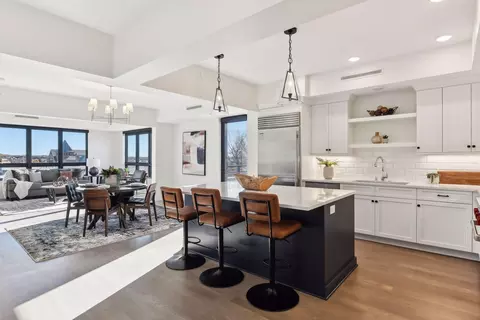 222 Ferndale Rd S #305, Wayzata, MN 55391