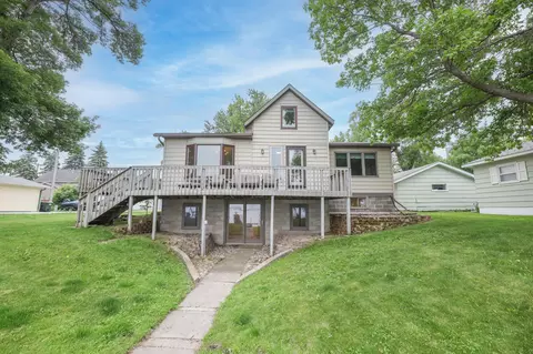 17 E Lake St, Osakis, MN 56360
