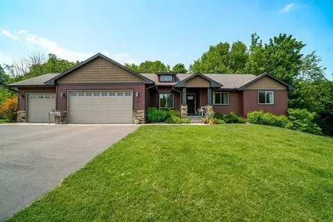 1115 Timber Path, Menomonie, WI 54751