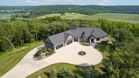 1500 Weatherhill Ridge Ct SW, Rochester, MN 55902