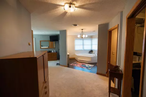 Entry Way - 701 E Oak Ave, Olivia, MN 56277 photo 4 of 5