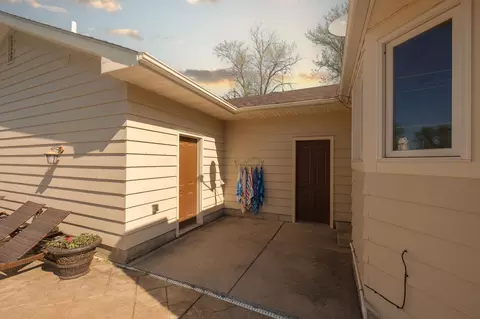 Exterior - 701 E Oak Ave, Olivia, MN 56277 photo 15 of 21