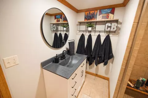 Bath - 701 E Oak Ave, Olivia, MN 56277 photo 6 of 6