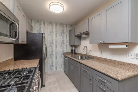 3230 Hill Ridge Dr #88, Eagan, MN 55121 photo 9