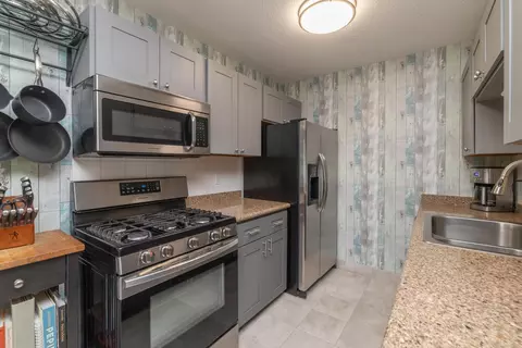 3230 Hill Ridge Dr #88, Eagan, MN 55121 photo 10