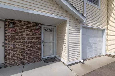 3230 Hill Ridge Dr #88, Eagan, MN 55121 photo 25