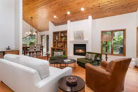 6629 Crackleberry Ct, Woodbury, MN 55129