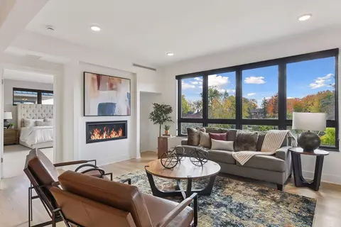 222 Ferndale Rd S #203, Wayzata, MN 55391