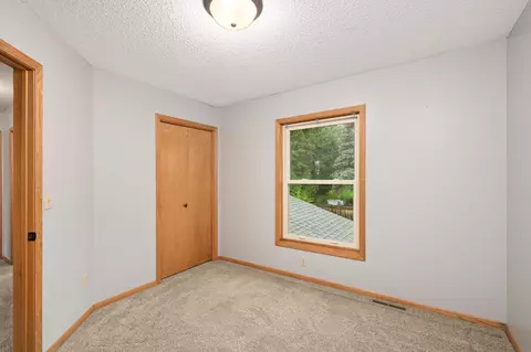 597 Thames Cir, Eagan, MN 55123 photo 27