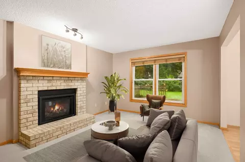 597 Thames Cir, Eagan, MN 55123 photo 3