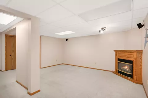 597 Thames Cir, Eagan, MN 55123 photo 30