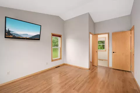 597 Thames Cir, Eagan, MN 55123 photo 21