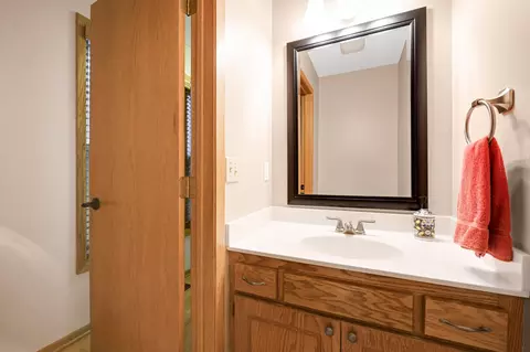 597 Thames Cir, Eagan, MN 55123 photo 19