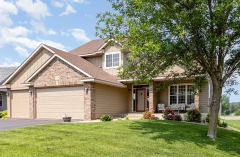 1006 9th Street Ct SE, New Prague, MN 56071