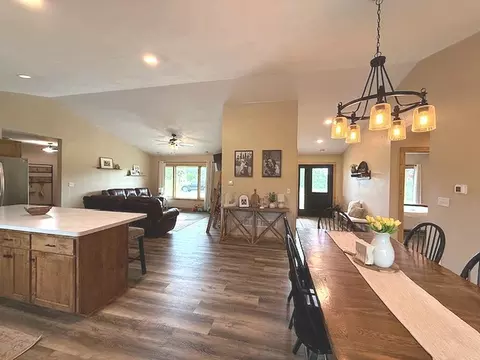 Entry Way - 16696 Eclipse Dr, Park Rapids, MN 56470 photo 2 of 3