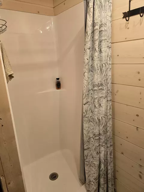 Bath - 20389 640th Ln, Jacobson, MN 55752 photo 2 of 2