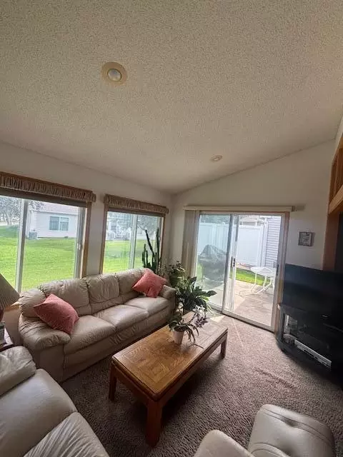 9257 Prairieview Trl N, Champlin, MN 55316 photo 5