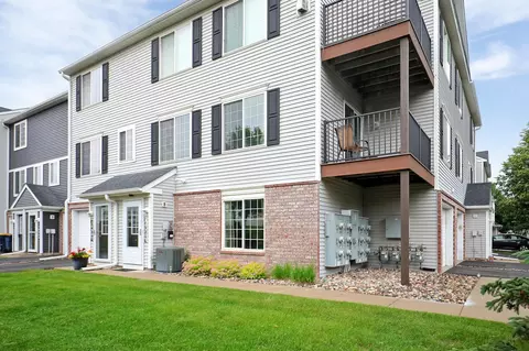 15521 Foghorn Ln, Apple Valley, MN 55124